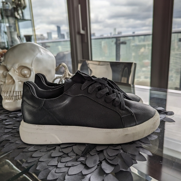 Madden Girl Flatform Black and White Sneakers size 10 - 5 FOR $50 - Picture 4 of 8